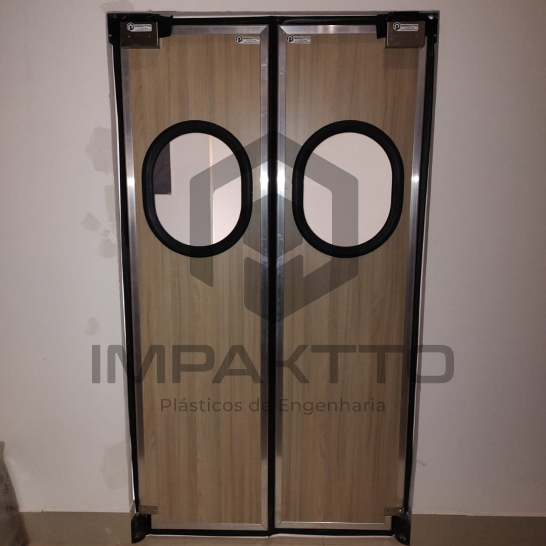 Portas Vai e Vem Com Vedação